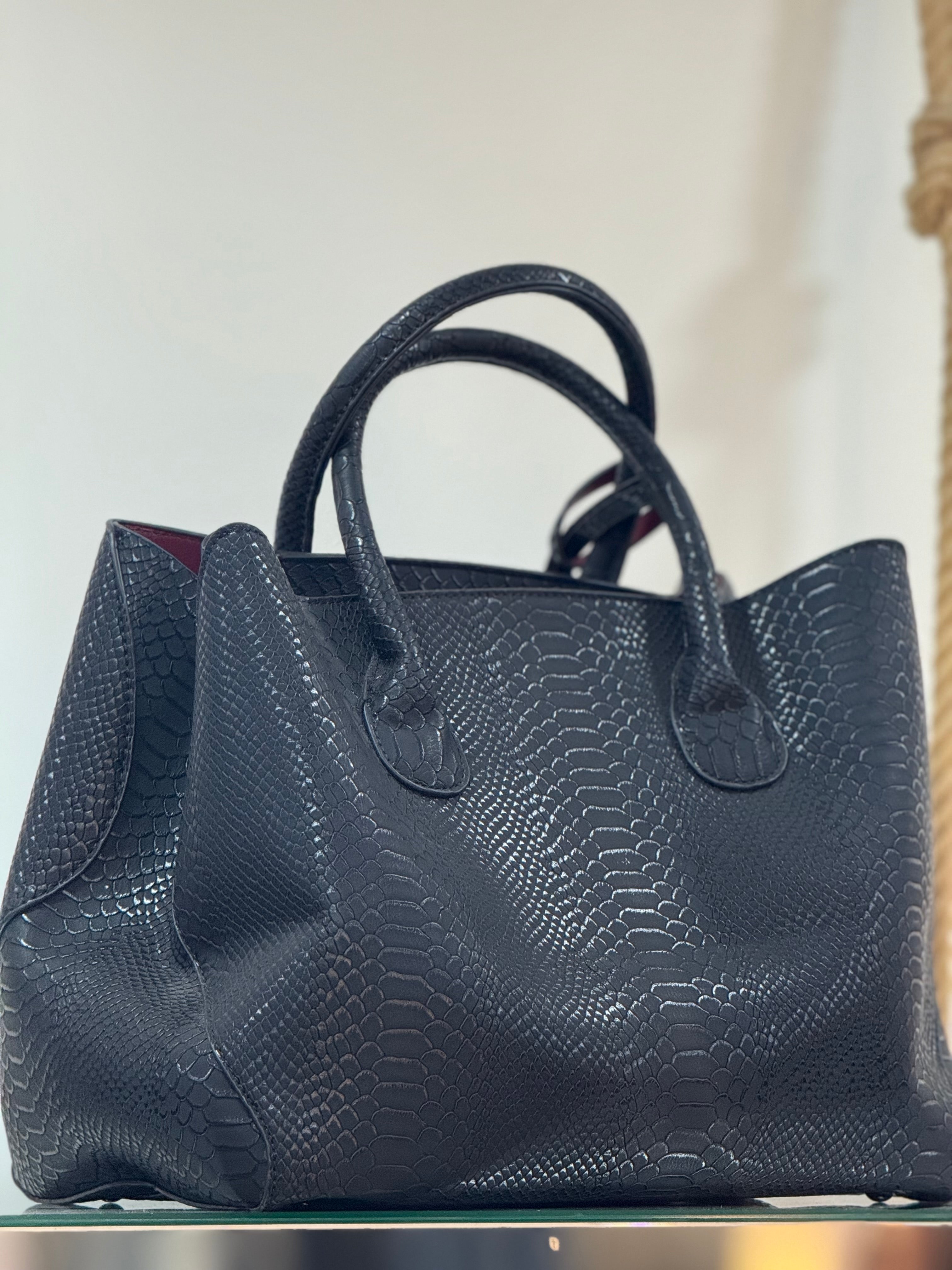 Big leather luxury bag
