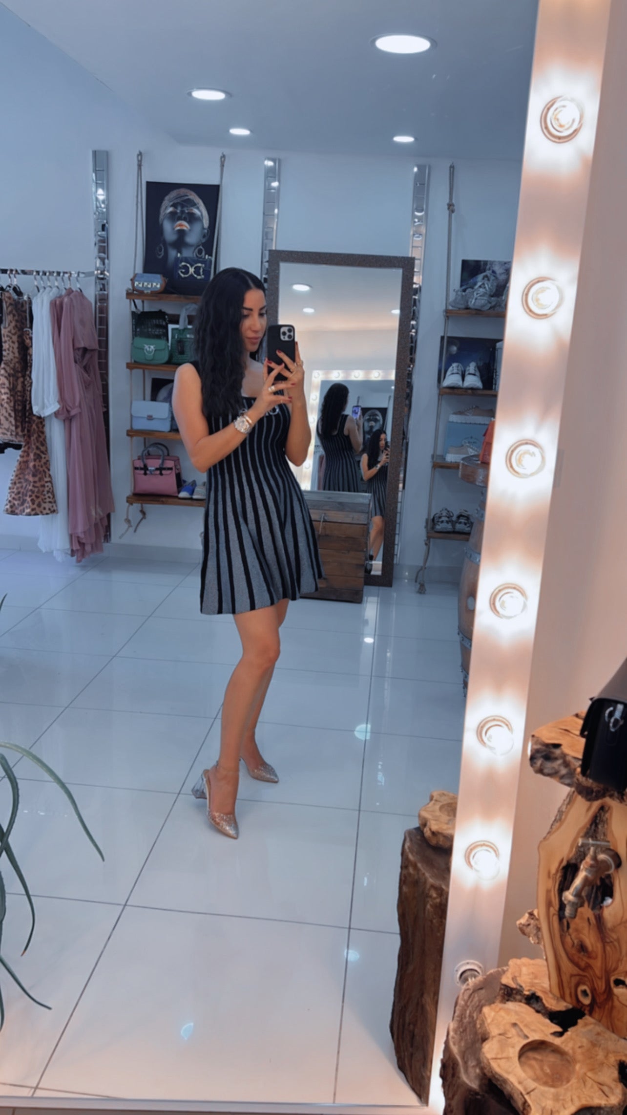 Chic Casual Dress with Striped Design and Flared Skirt