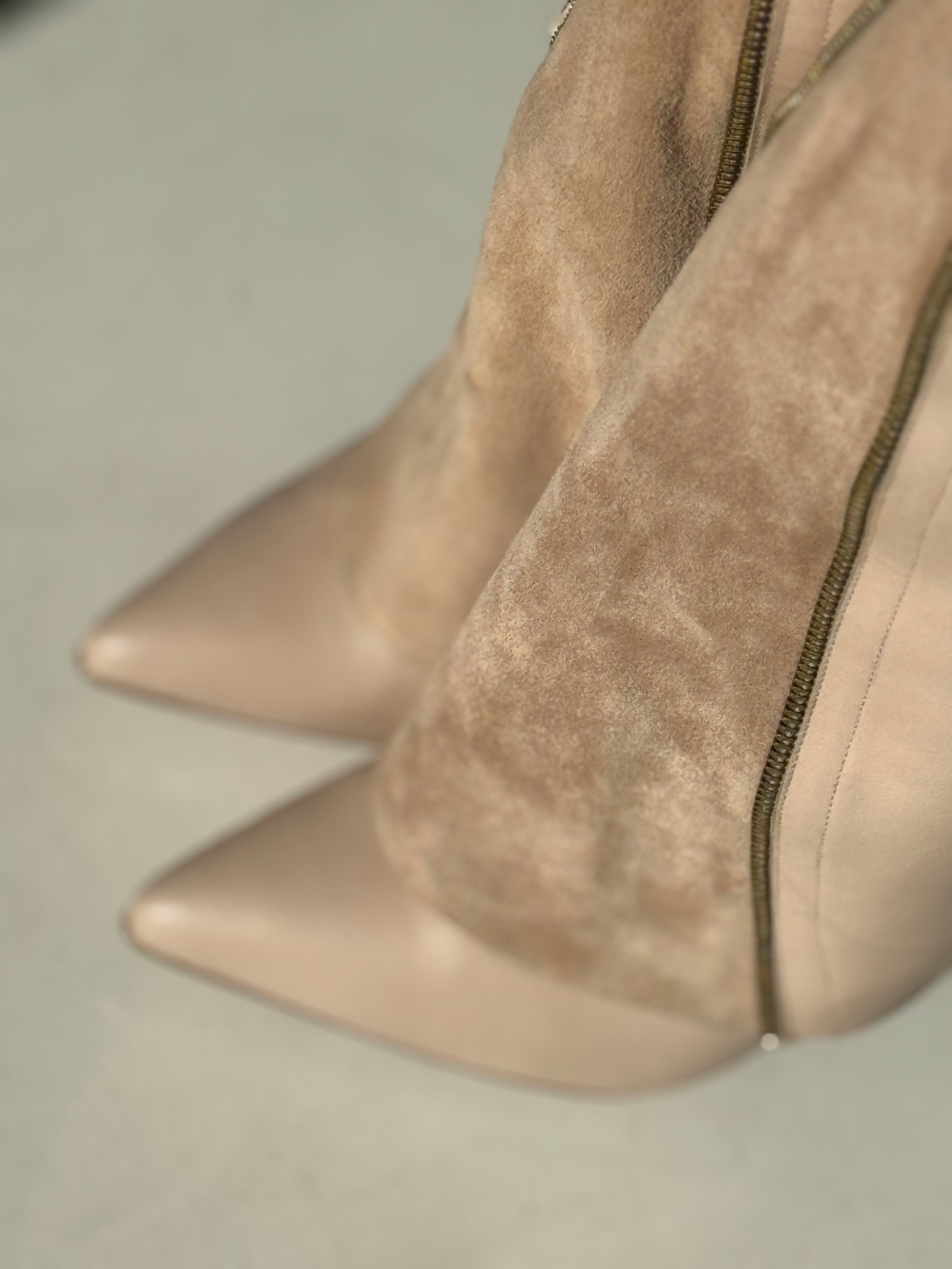 Real Leather Beige High-Heel Zipper Boots