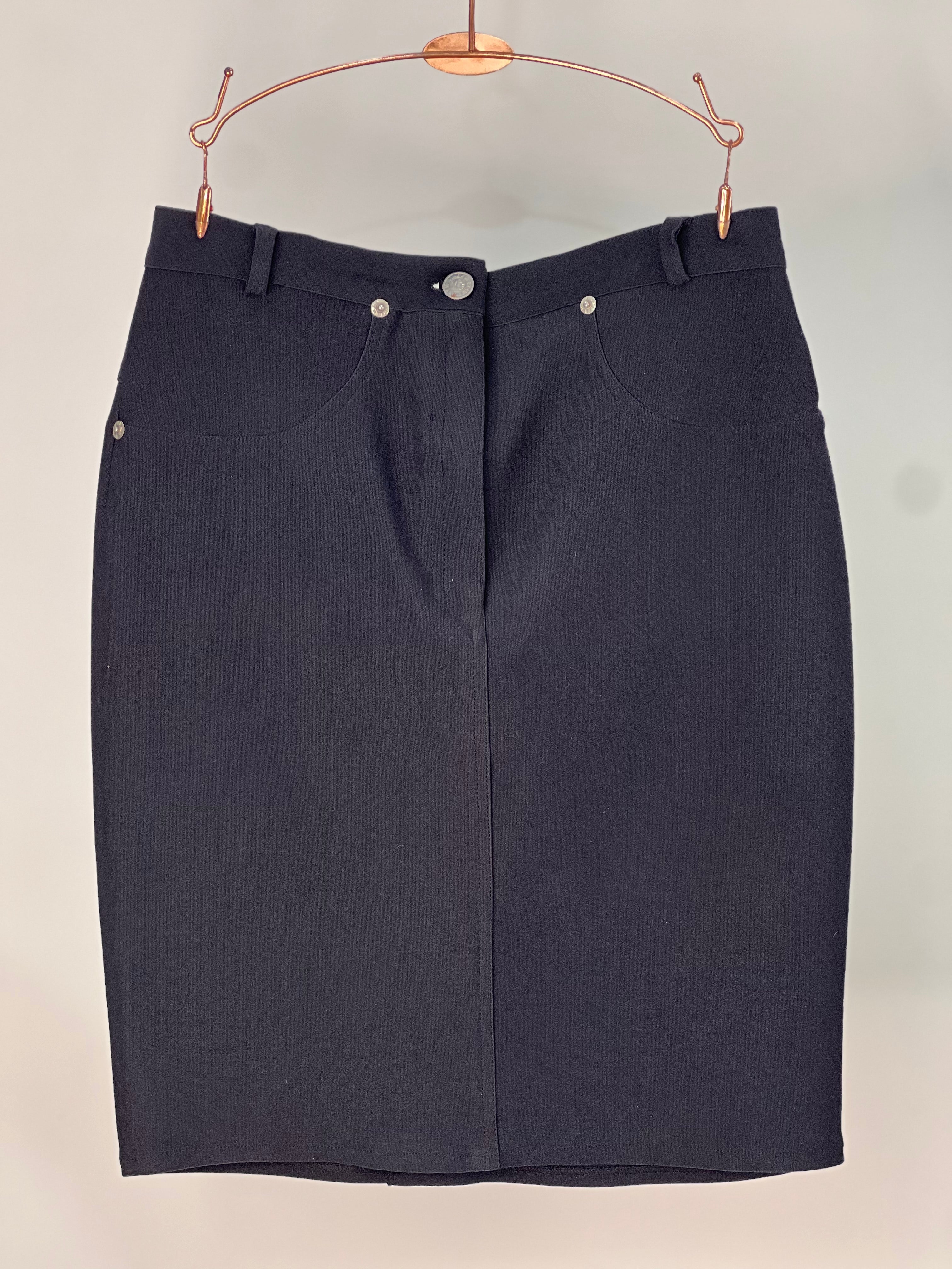 Elastic Black Slim Skirt