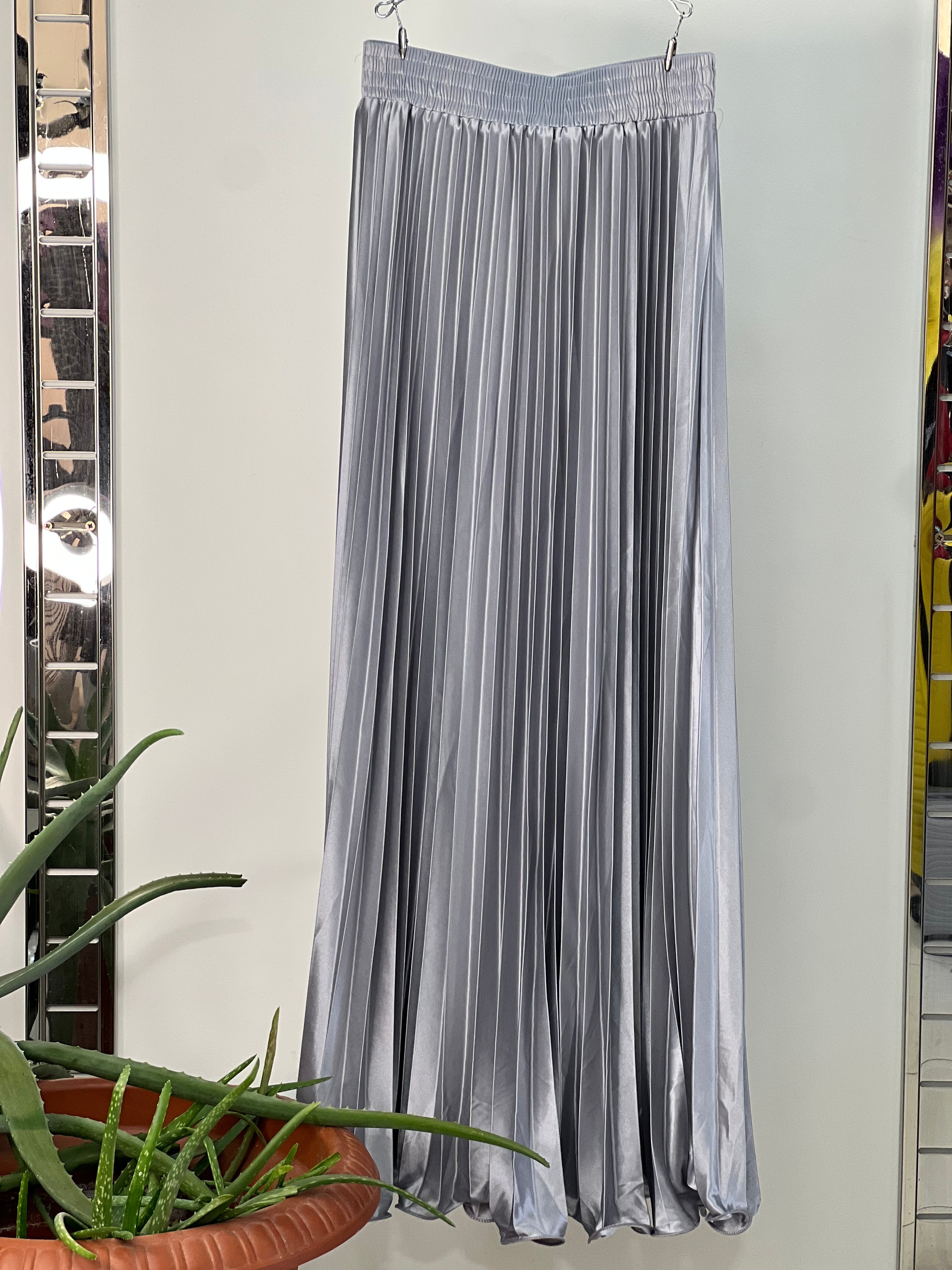 Effortless Chic: Long Pleated Satin Skirt