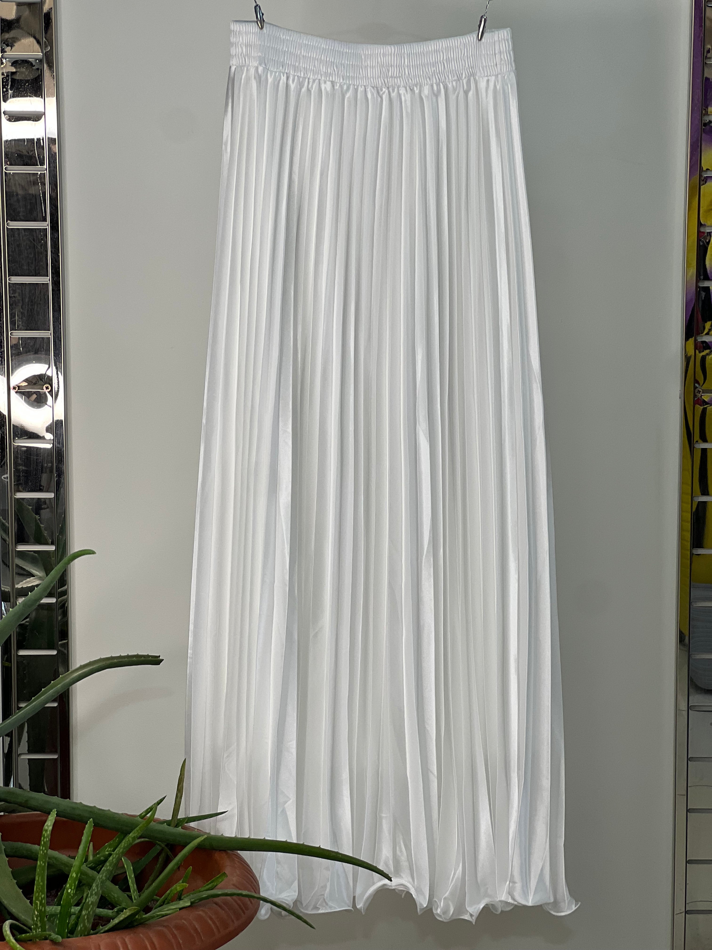 Effortless Chic: Long Pleated Satin Skirt