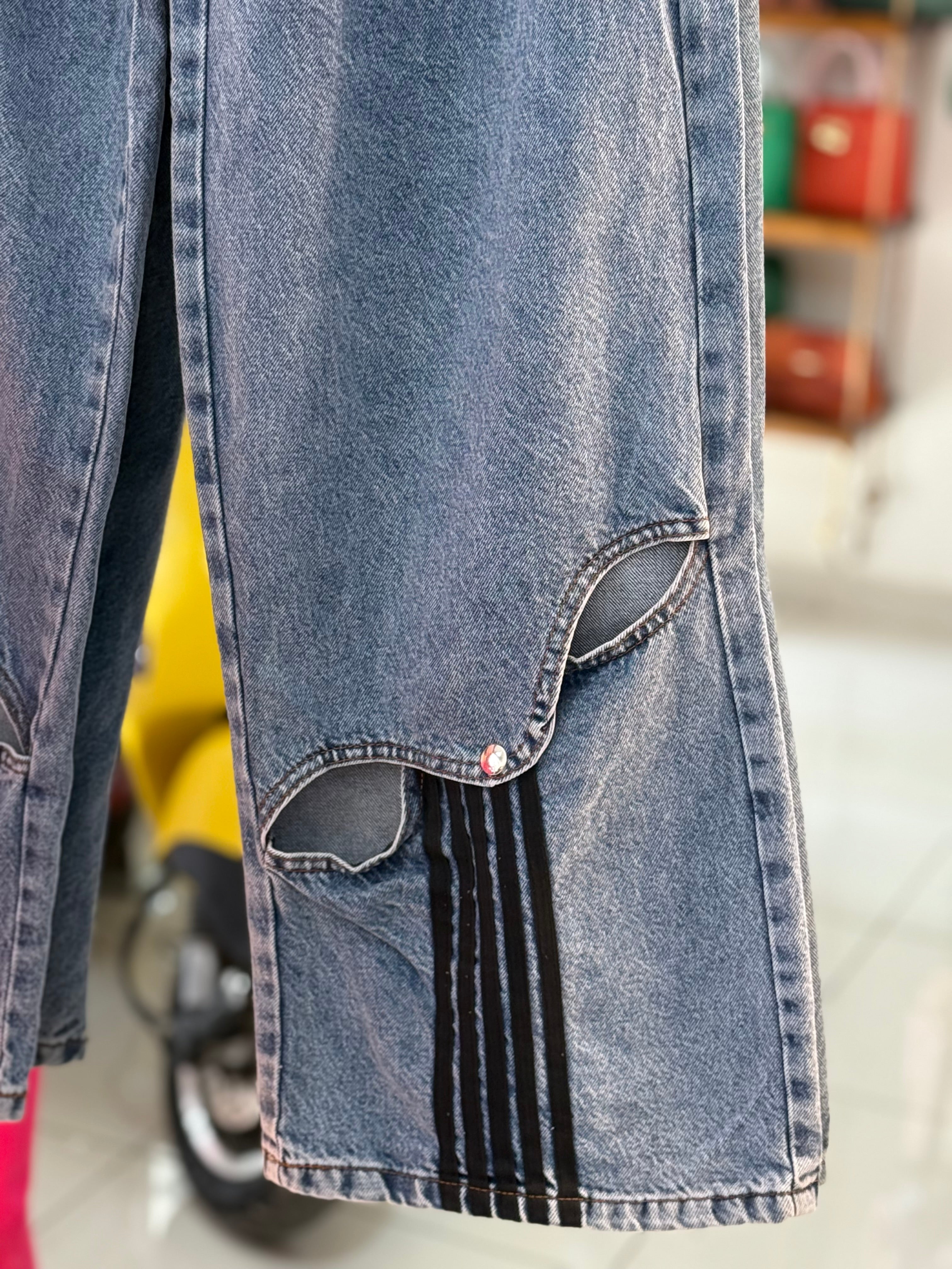 Front-Slit Jeans with Triple Black Line Detail