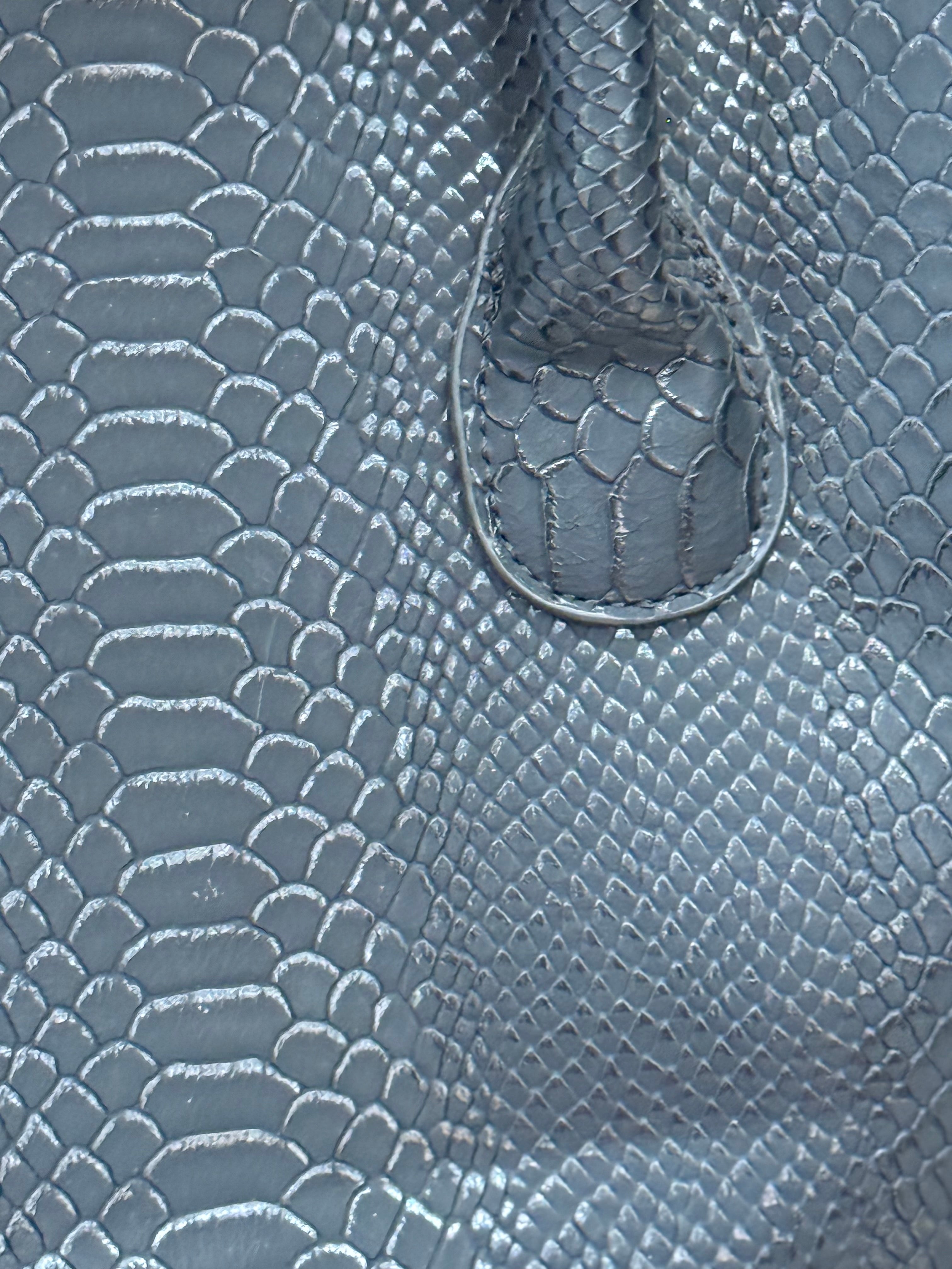 Big leather luxury bag