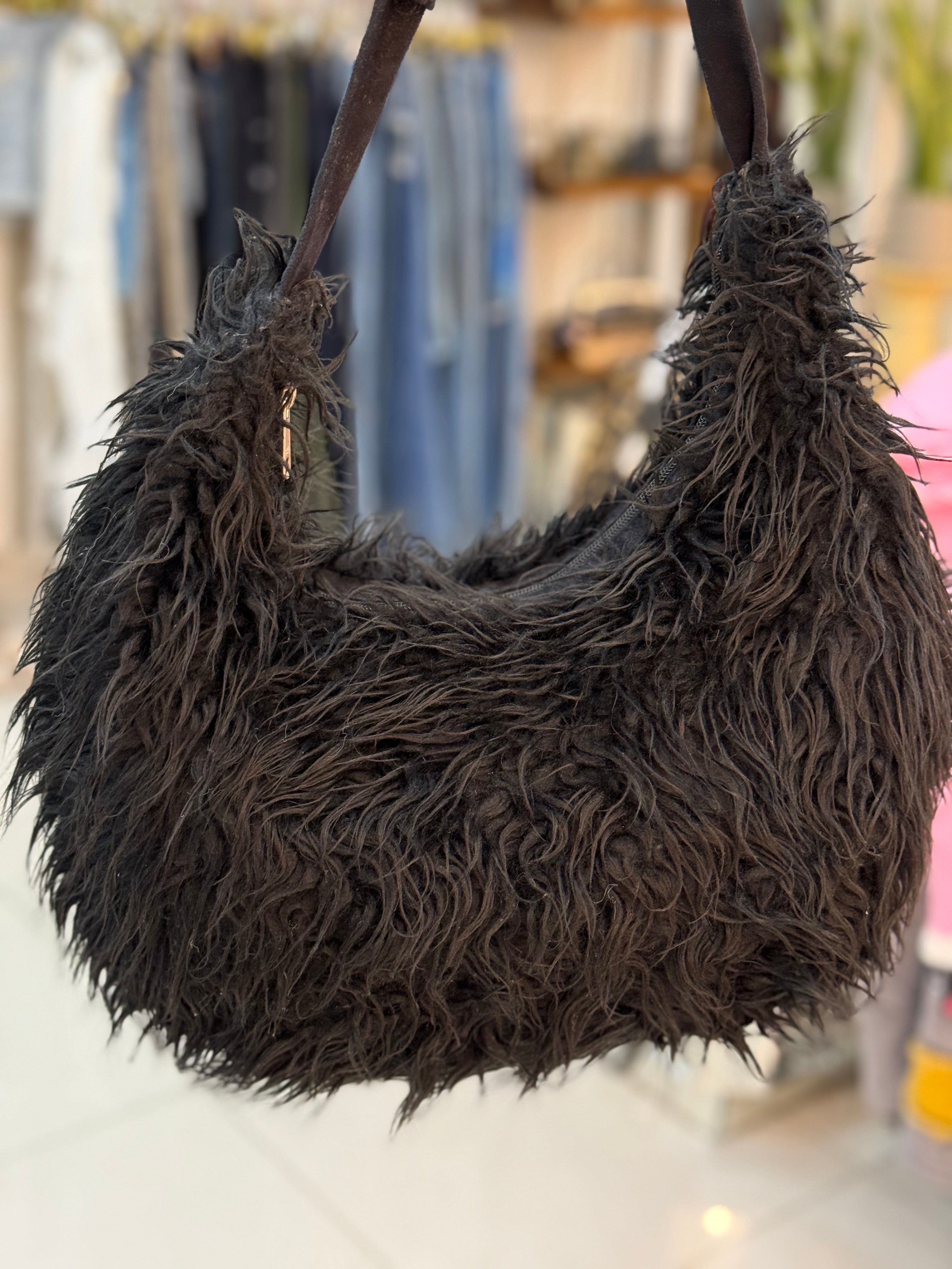 Blk fur bag