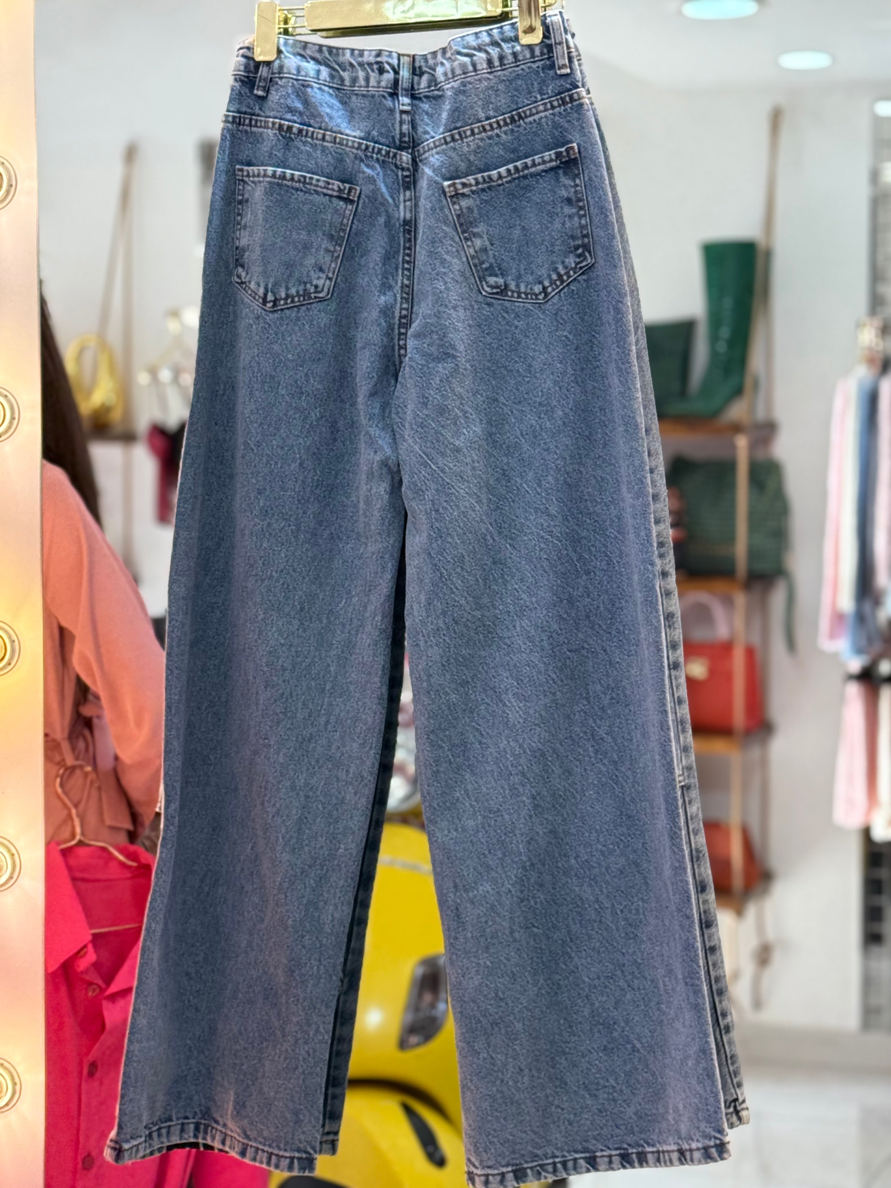 Front-Slit Jeans with Triple Black Line Detail