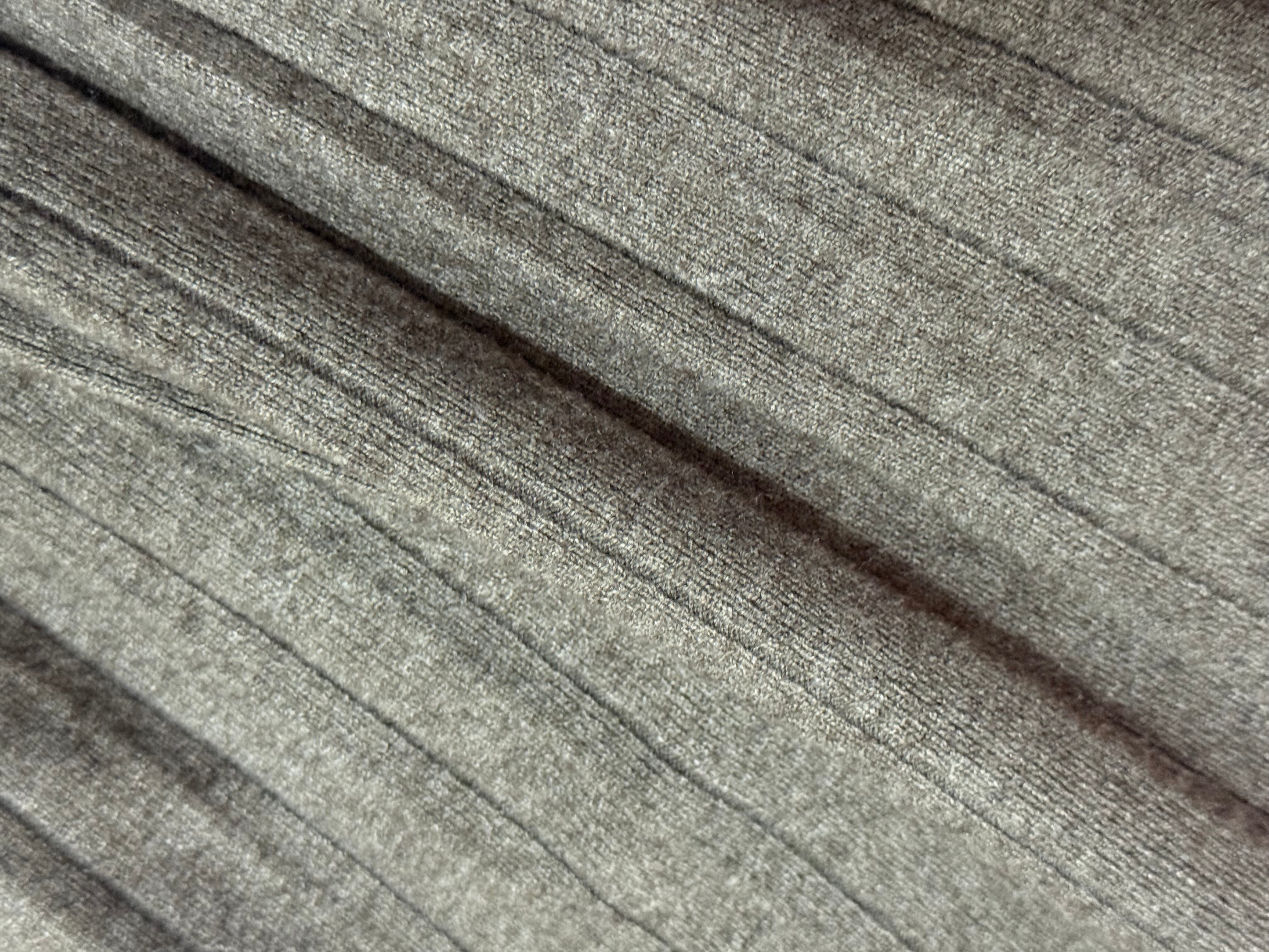 Wool pleated skirt with belt