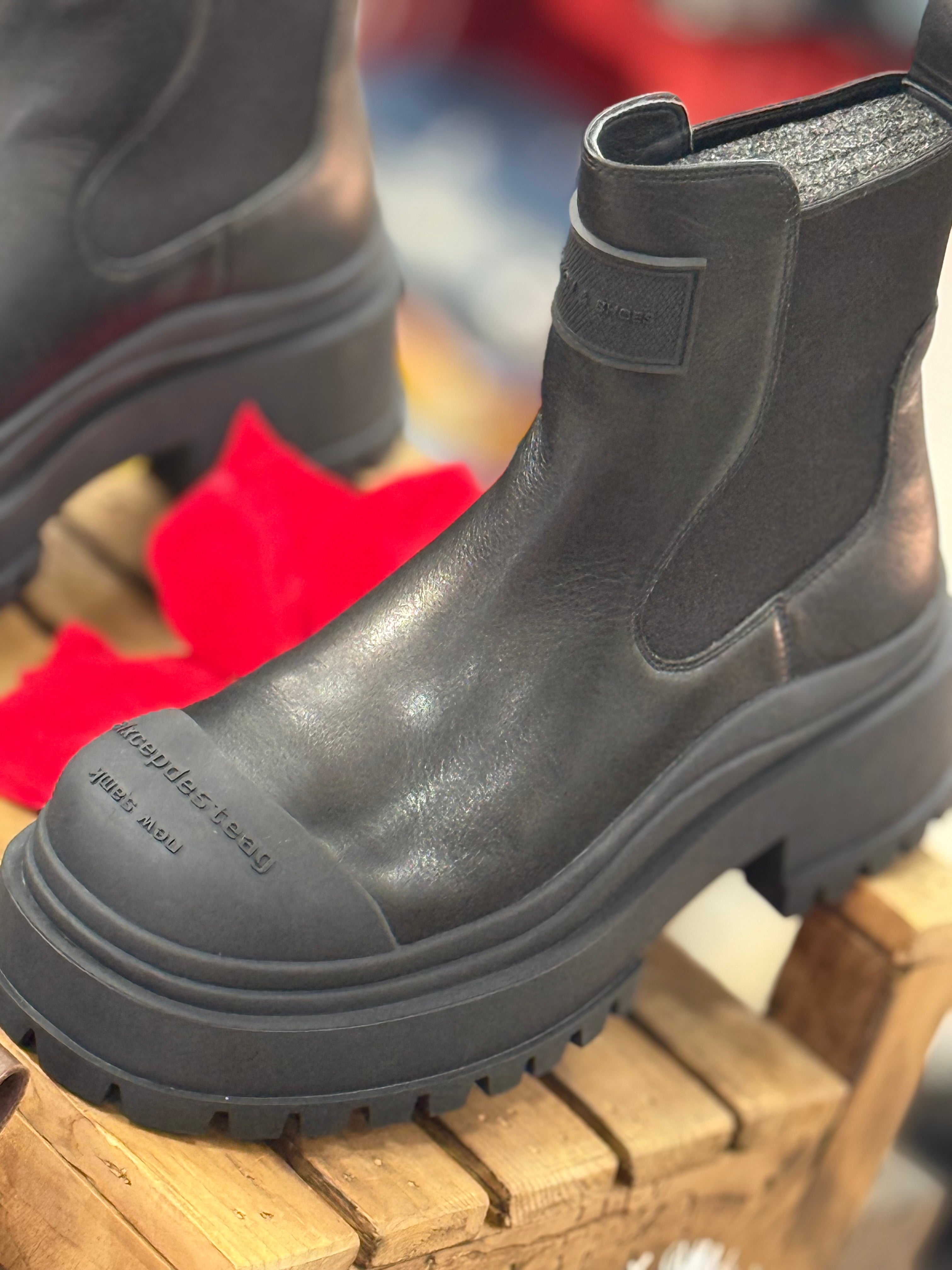 Chunky Waterproof Winter Chelsea Boots