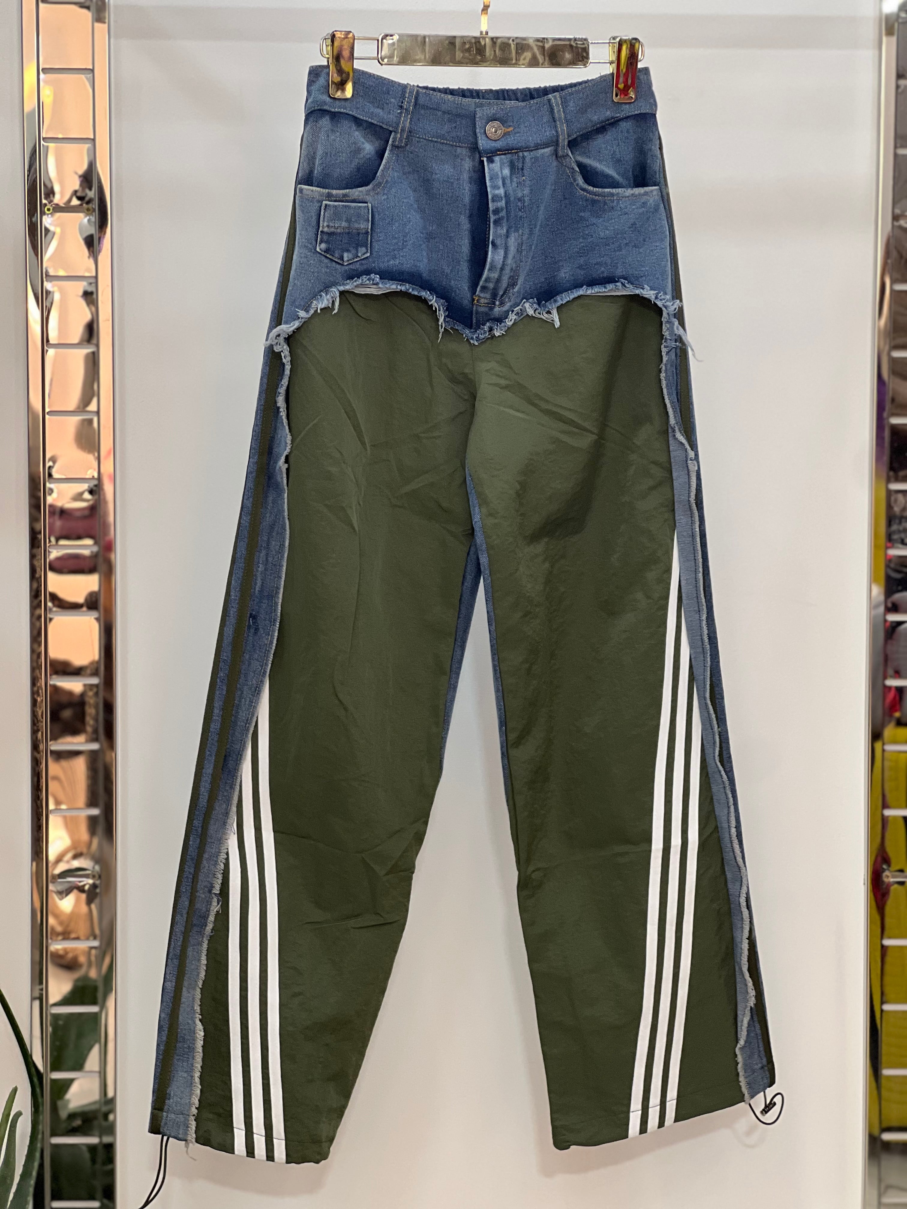 Hybrid Contrast Panel Jogger Jeans