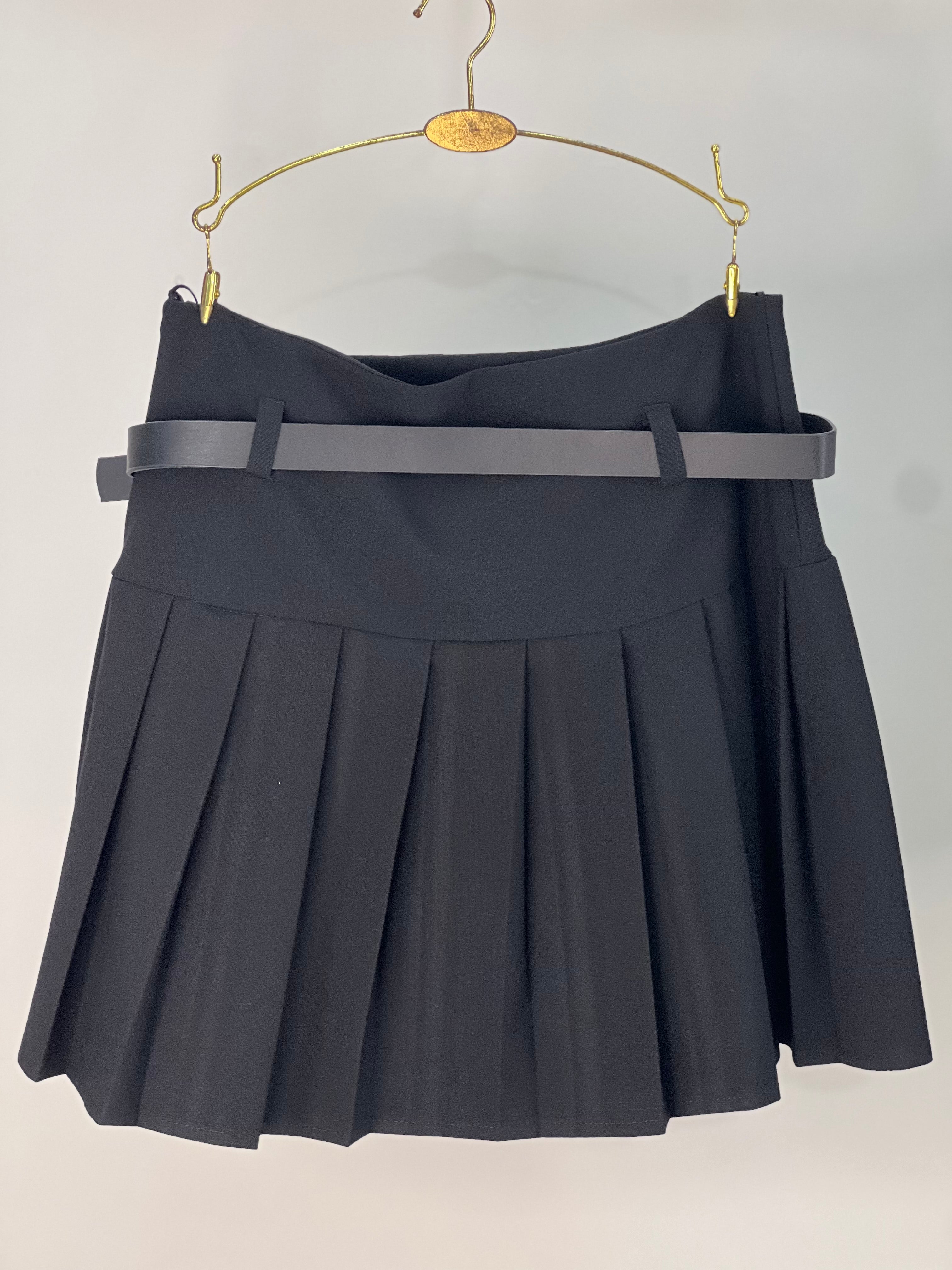 Cinch & Flow – Pleated Black Skirt with Belt