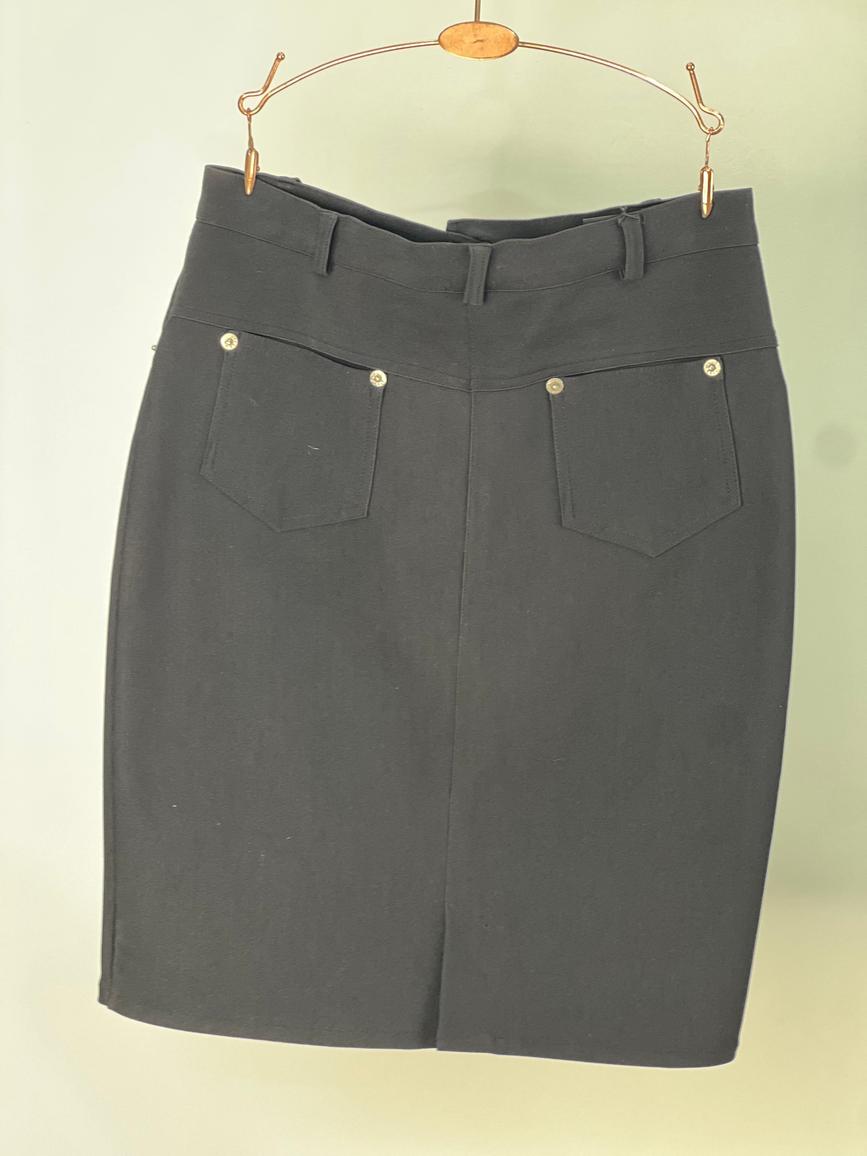 Elastic Black Slim Skirt