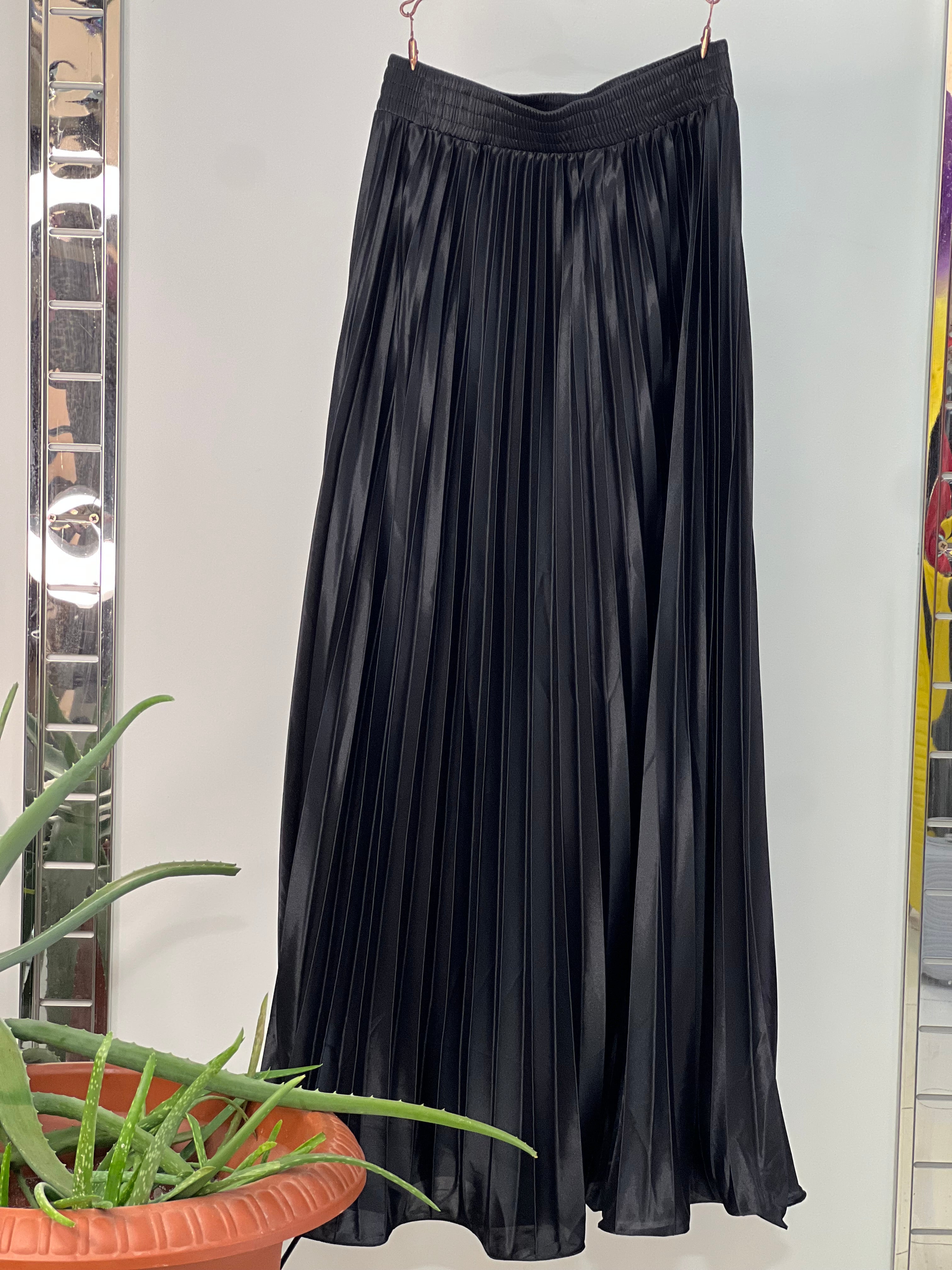 Effortless Chic: Long Pleated Satin Skirt