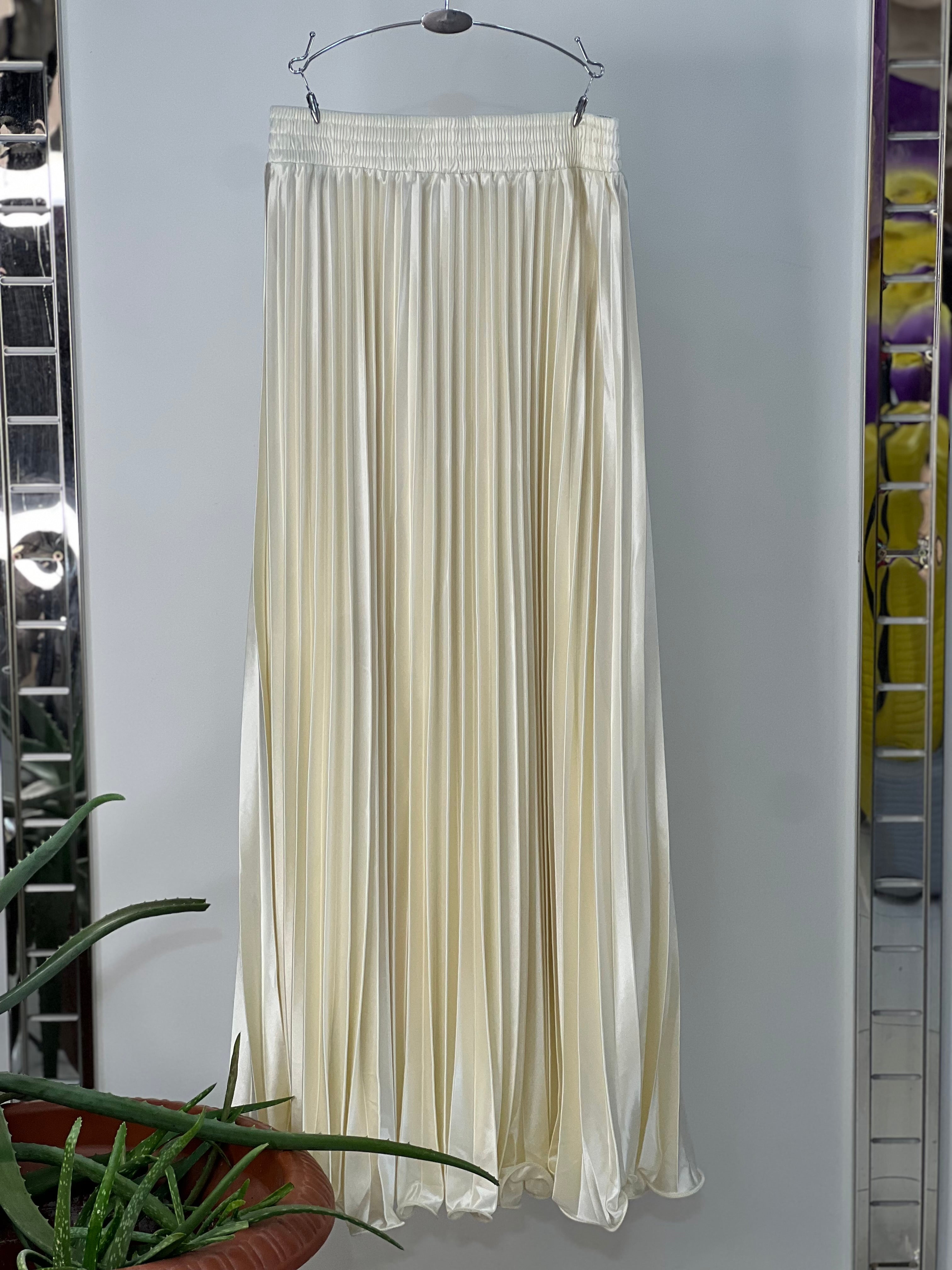 Effortless Chic: Long Pleated Satin Skirt