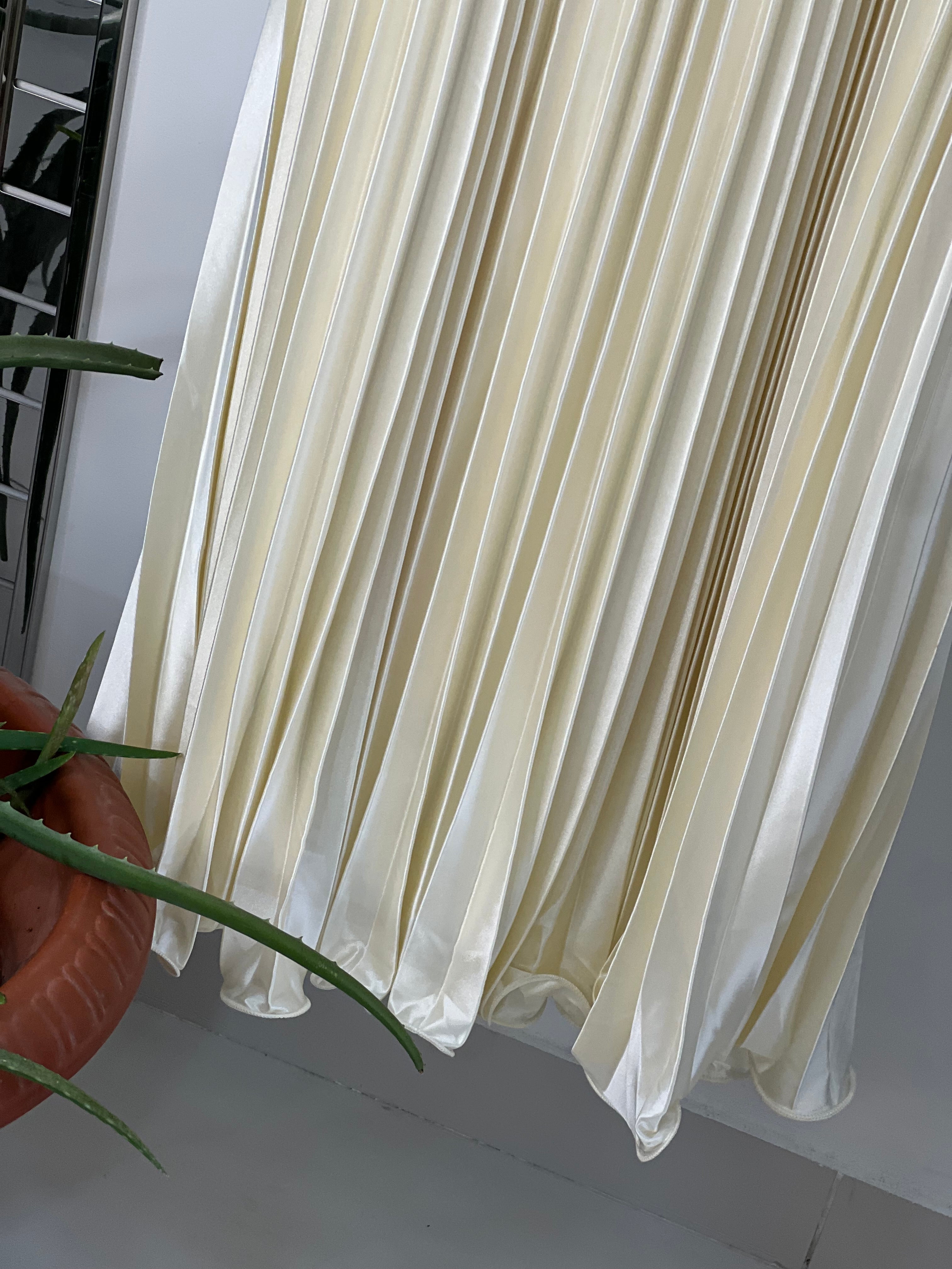 Effortless Chic: Long Pleated Satin Skirt