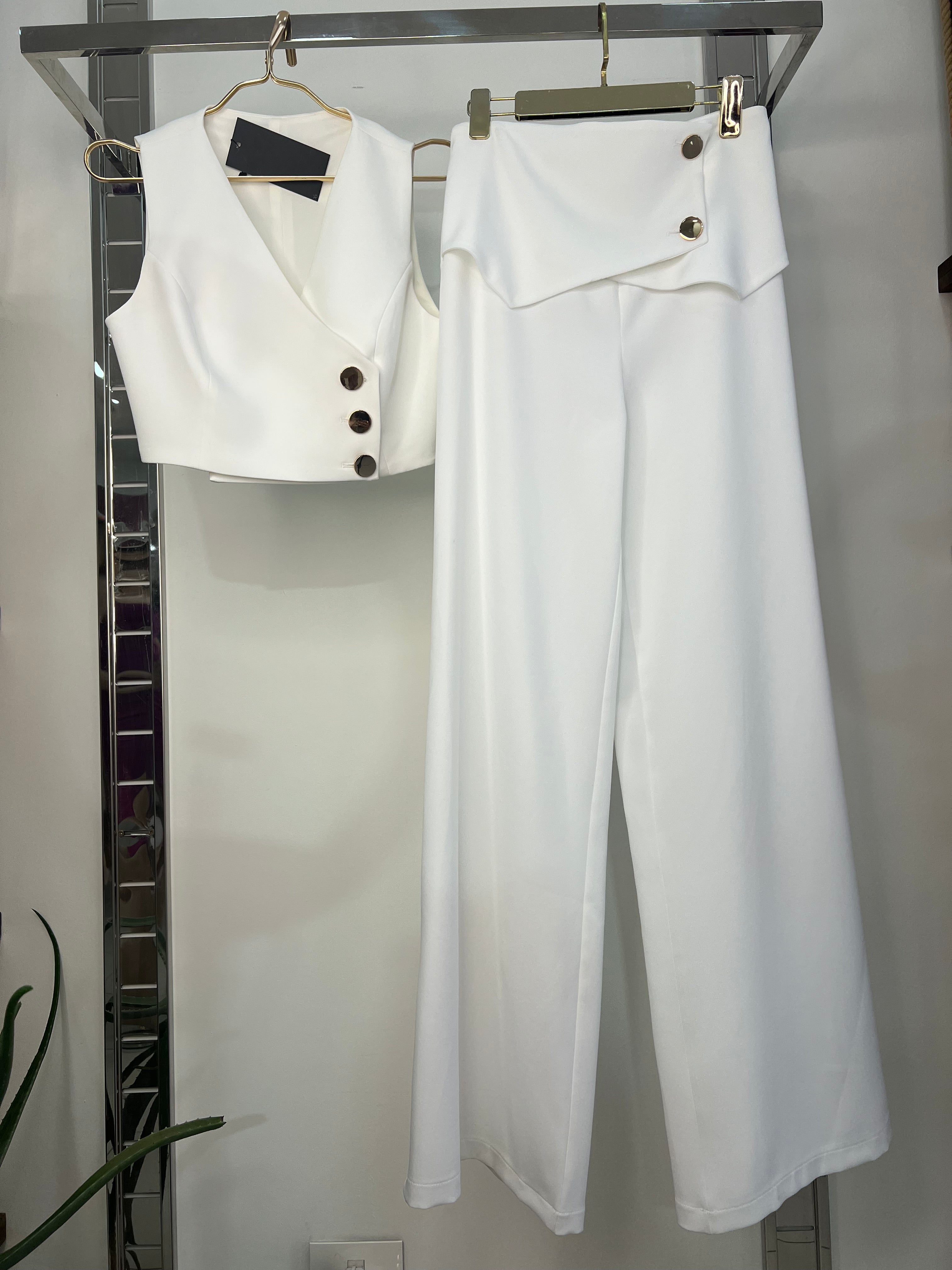 Chic White Two-Piece Set with Asymmetrical Button Detailing