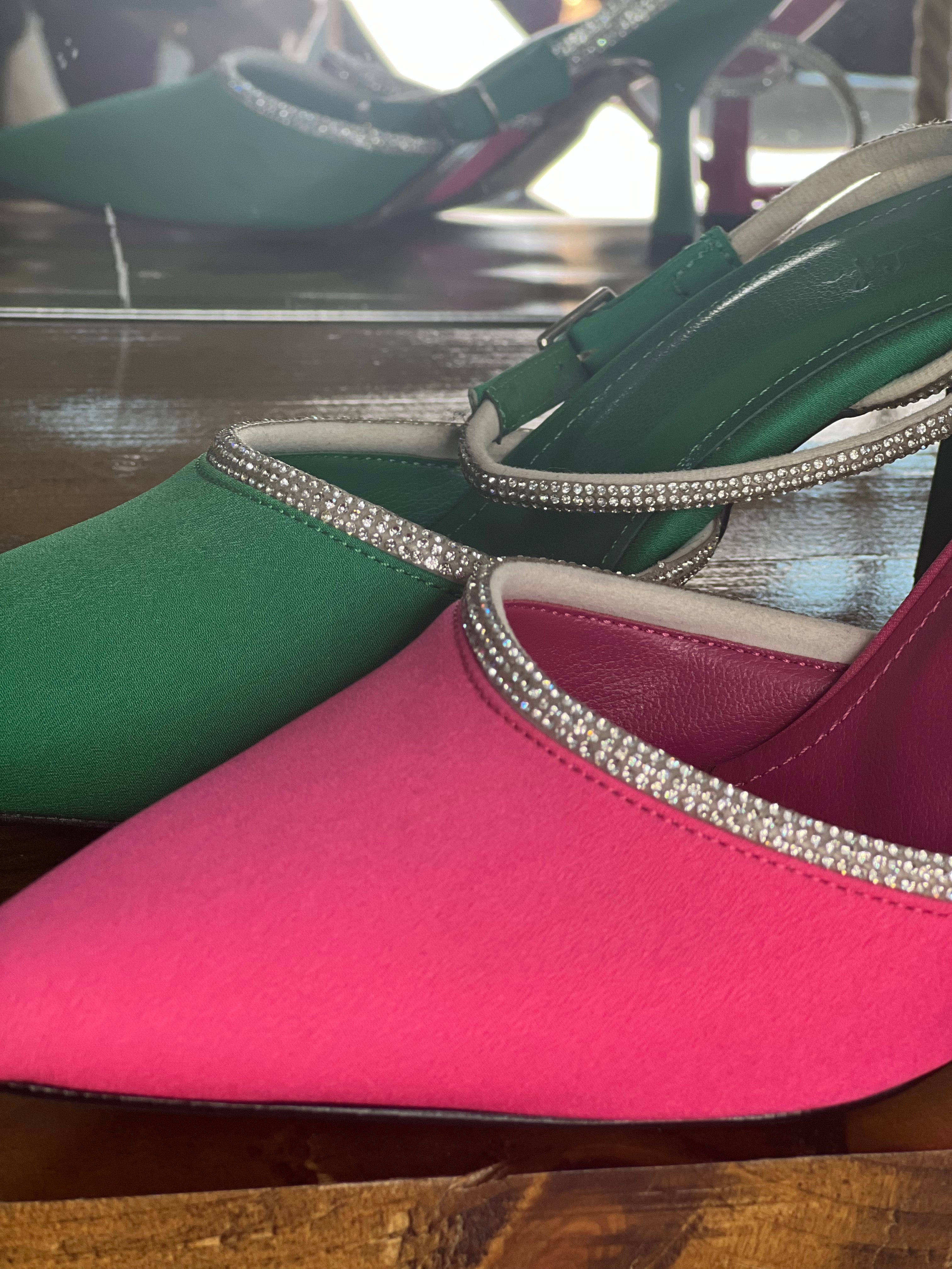 Strass Pointed Toe Low Heels – Sparkle in Every Step